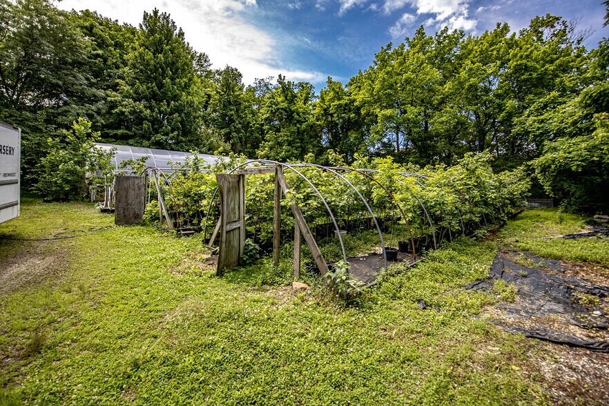 More Photos Of 5587 Harrison Ave, Cincinnati Garden Center For Sale