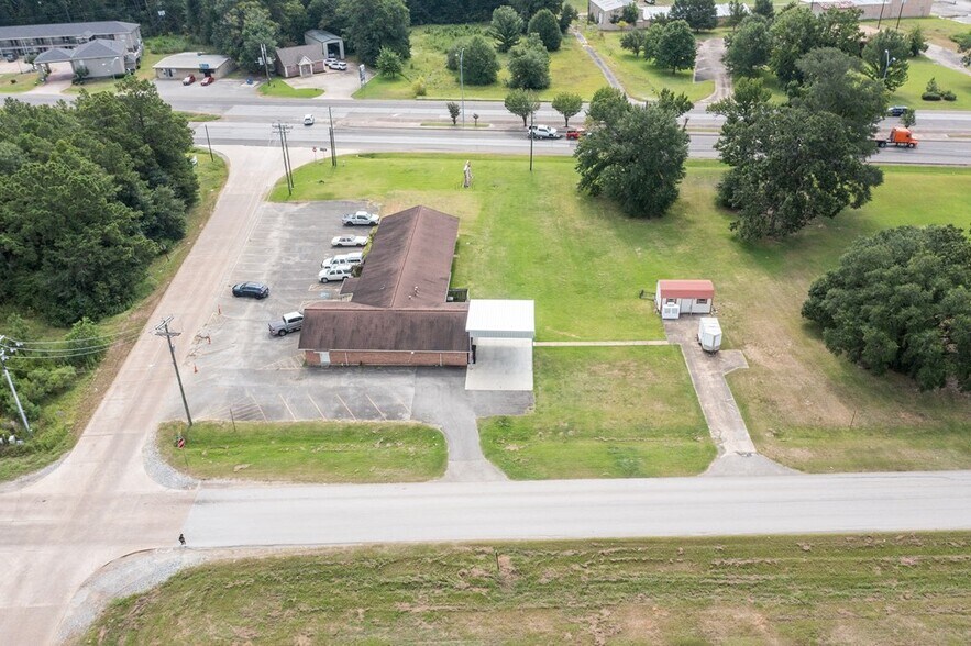 More Photos Of 100 E Borden St, Diboll Religious Facility For Sale