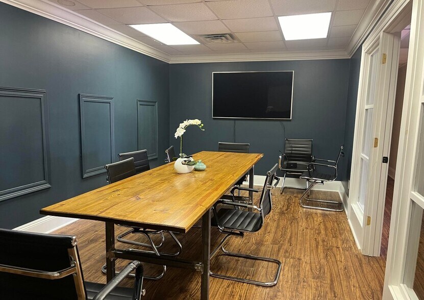 More Photos Of 2012 Highway 90, Gautier Flex For Lease