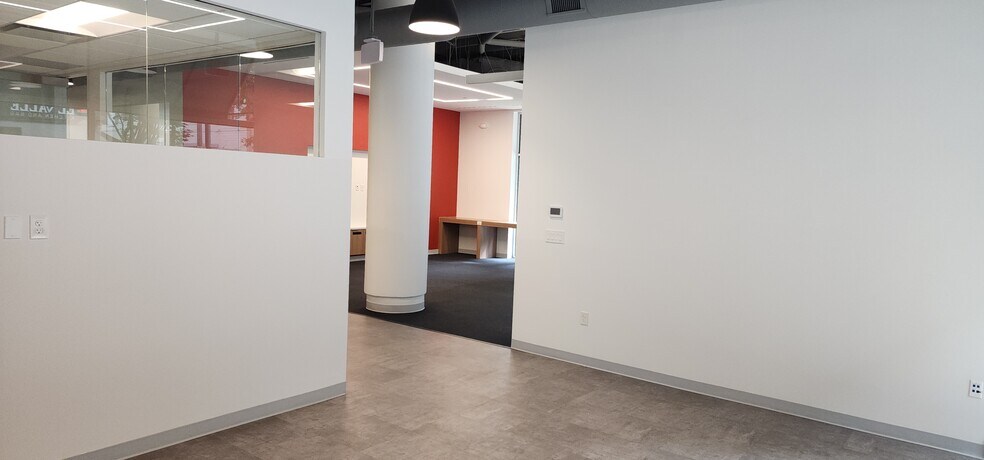 More Photos Of 805 Peachtree St NE, Atlanta Apartments For Lease