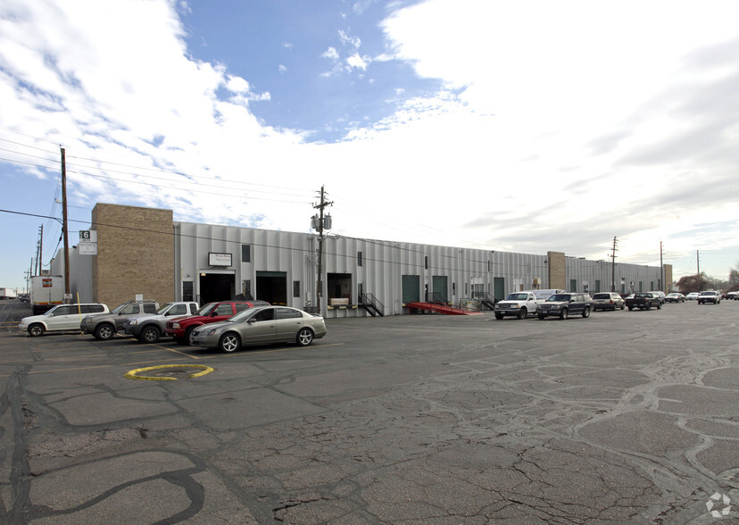 Primary Photo Of 2625 S Santa Fe Dr, Denver Warehouse For Lease