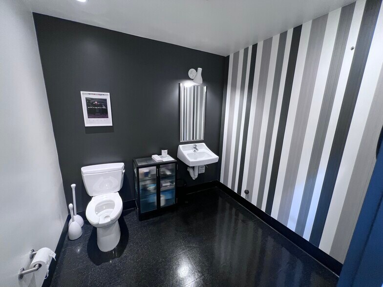 More Photos Of 2115-2117 4th St, Berkeley Loft Creative Space For Lease