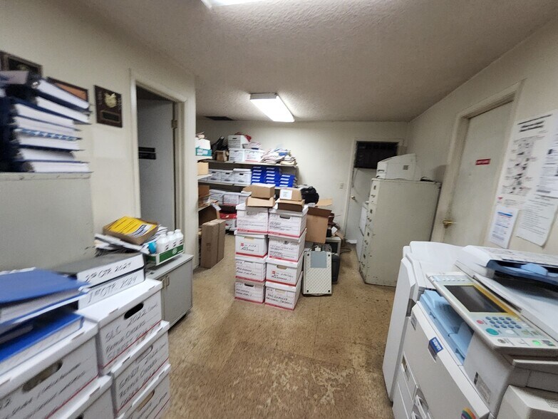 More Photos Of 1835 S State St, Salt Lake City Auto Repair For Sale