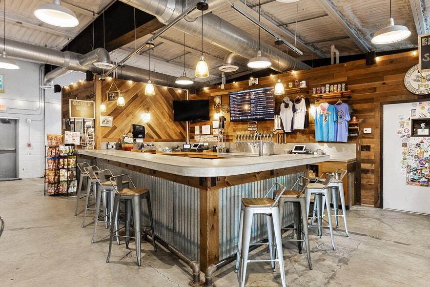 More Photos Of 705 W New York Ave, Somers Point General Retail For Sale