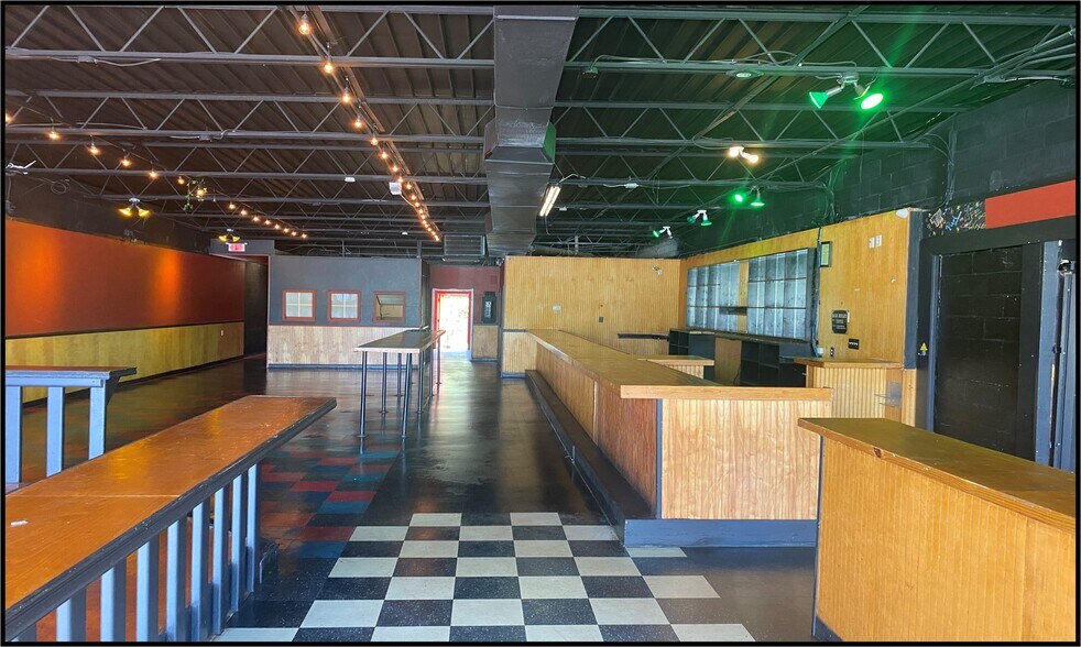 More Photos Of 1057-1061 Fernwood Glendale Rd, Spartanburg Restaurant For Lease
