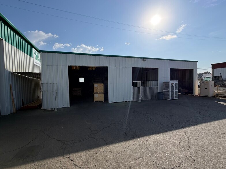 More Photos Of 5400 S Villa Ave, Fresno Warehouse For Lease
