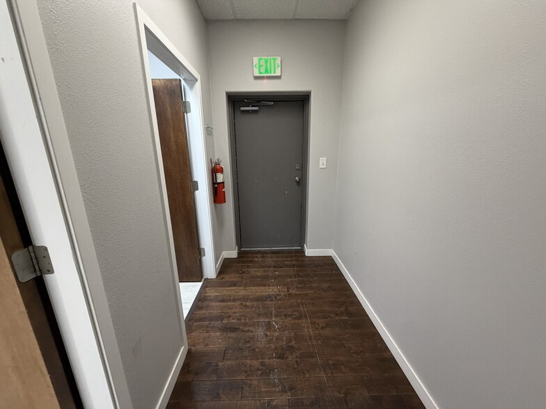 More Photos Of 885-895 Railroad St, Elko Medical For Lease