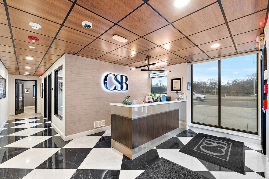 More Photos Of 32500 N Woodward Ave, Royal Oak Freestanding For Sale