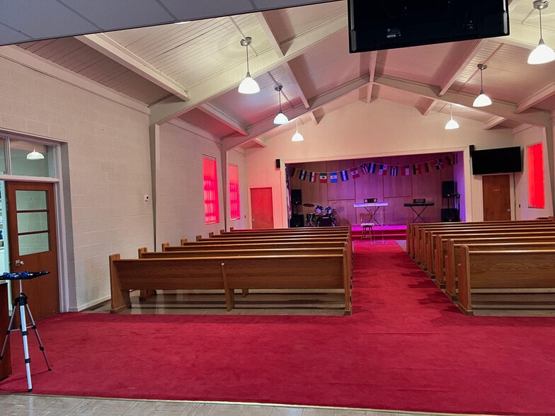 More Photos Of 2101 Carey Rd, Kinston Religious Facility For Sale