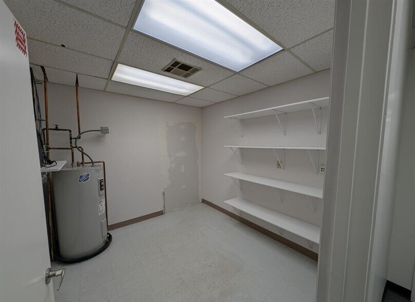 More Photos Of 7501 N University St, Peoria General Retail For Lease