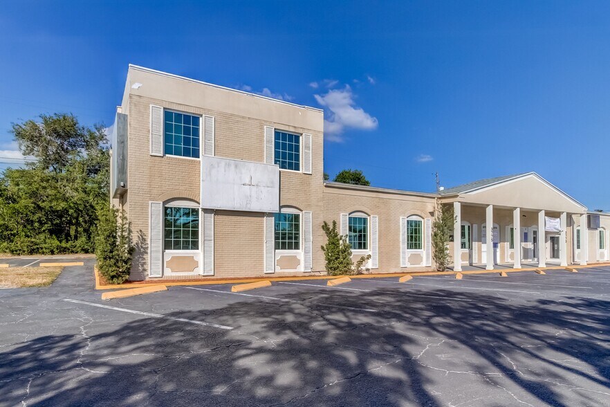 Primary Photo Of 3775 Central Ave, Saint Petersburg Medical For Lease
