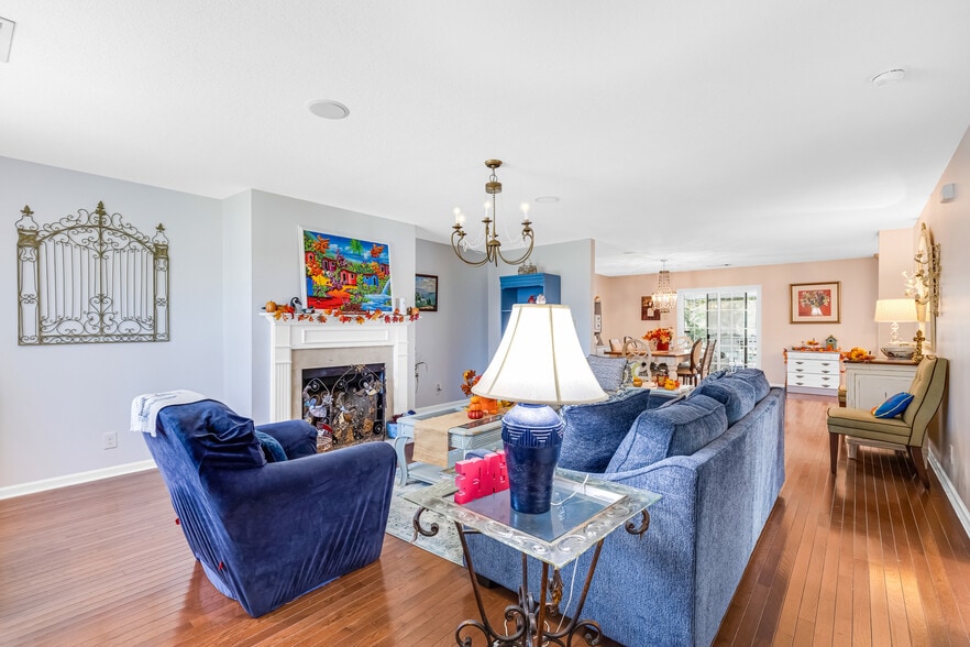 More Photos Of 110 Bethel Village Rd, Eastman Hotel For Sale