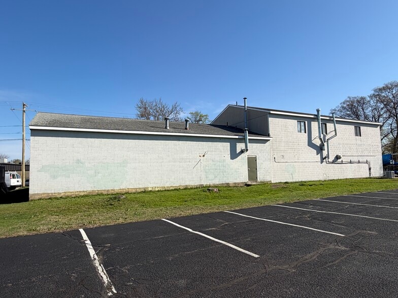 More Photos Of 14 Minnesota Ave, Warwick Office For Sale