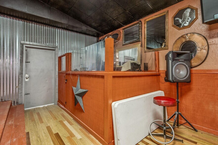 More Photos Of 3261 FM 933, Whitney Restaurant For Sale