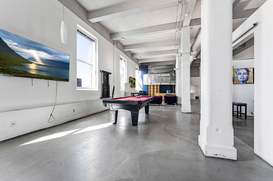 More Photos Of 43-45 Eccles St, Ottawa Office For Sale