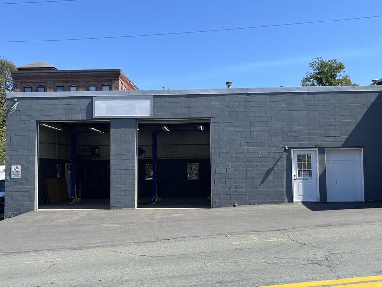 More Photos Of 15 River St, Beverly Warehouse For Lease
