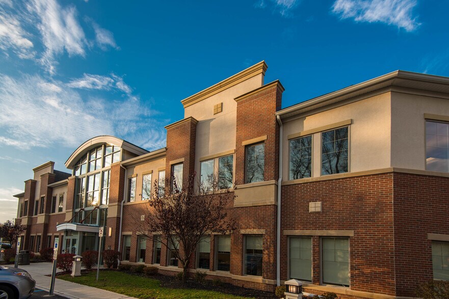 More Photos Of 629 Cranbury Rd, East Brunswick Medical For Lease
