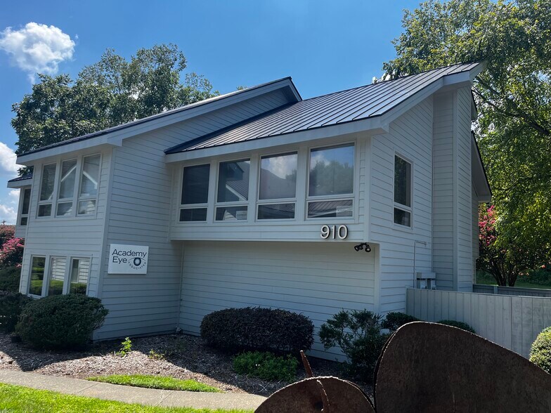 More Photos Of 910 Martin Luther King Jr Blvd, Chapel Hill Medical For Lease