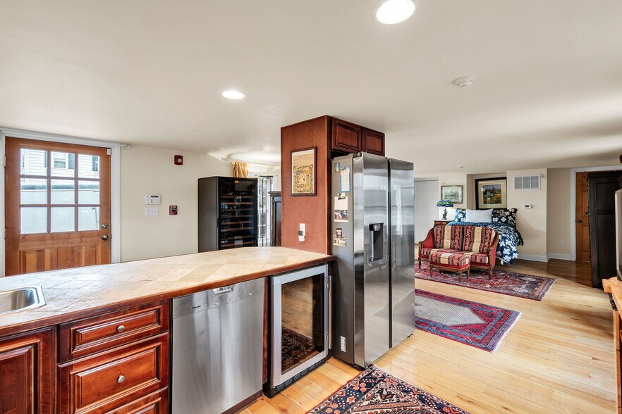 More Photos Of 137 Stockton St, Hightstown Flex For Sale