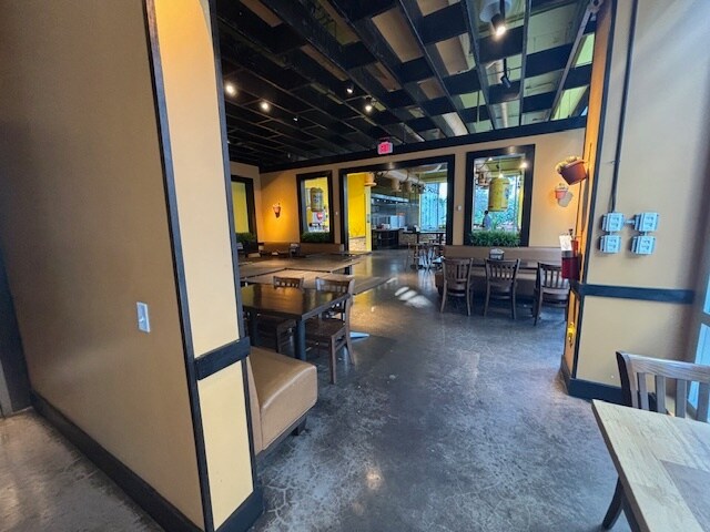More Photos Of 125 NE 32nd St, Miami Apartments For Lease