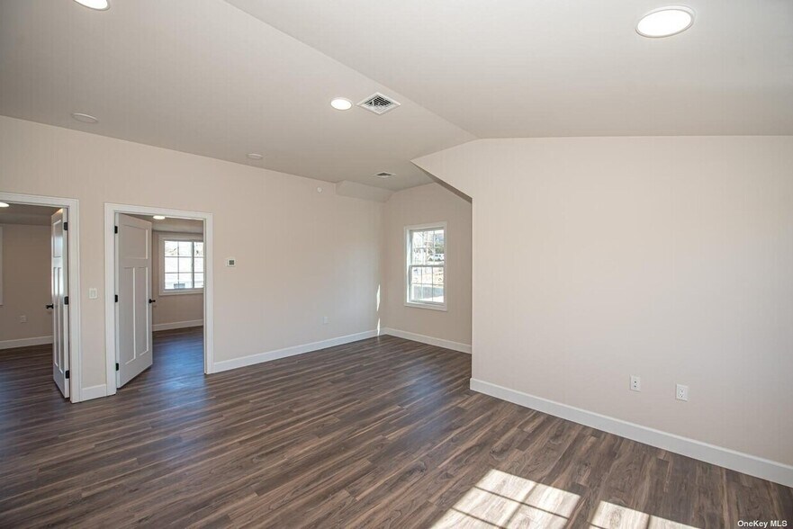 More Photos Of 1090 New York Ave, Huntington Station Apartments For Sale