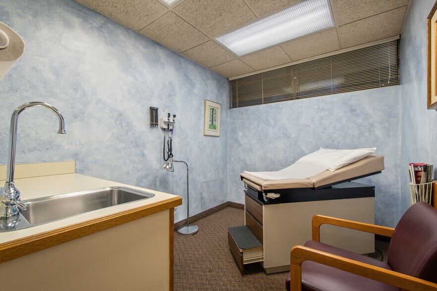 More Photos Of 3027 Aloma Ave, Winter Park Medical For Lease