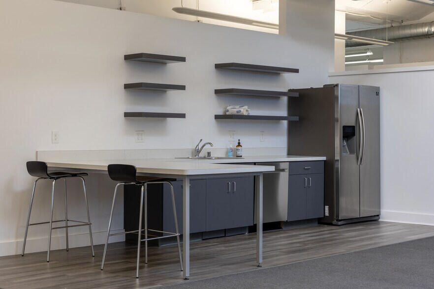 More Photos Of 2737 Larimer St, Denver Loft Creative Space For Lease