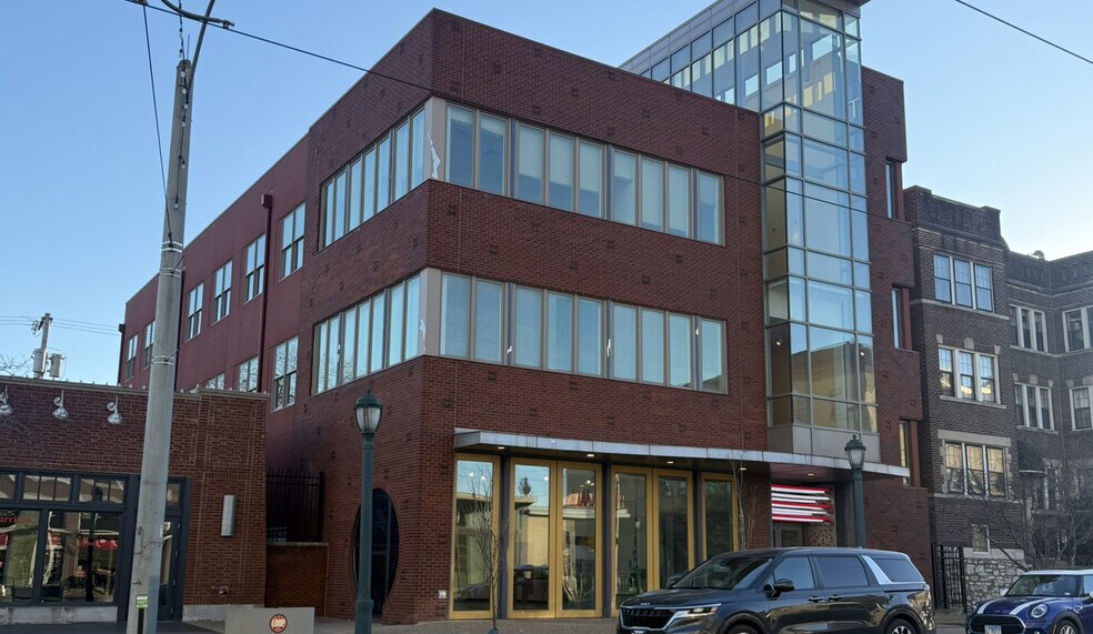 More Photos Of 6128 Delmar Blvd, Saint Louis Office For Lease