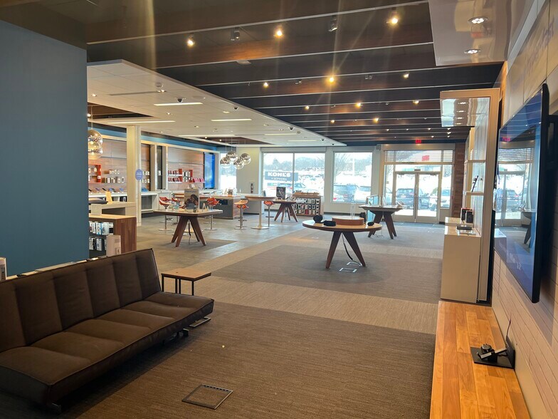 More Photos Of 500 Lincoln St, Worcester Storefront Retail Office For Lease