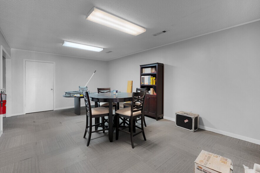 More Photos Of 1849 US-41, Calhoun Warehouse For Sale