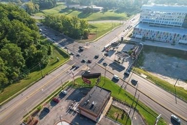 More Photos Of 5229 Madison Rd, Cincinnati Storefront Retail Office For Lease