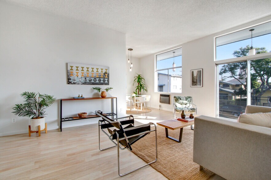 More Photos Of 1045 N Ardmore Ave, Los Angeles Apartments For Sale