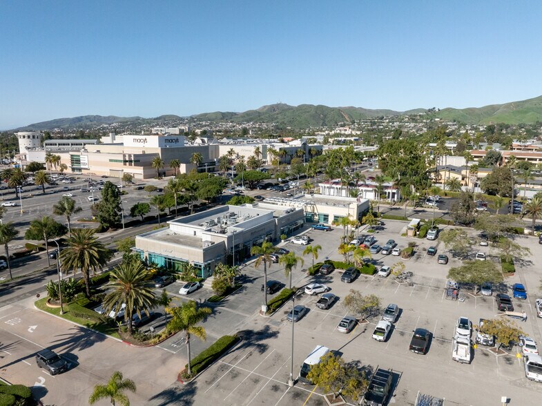 More Photos Of 488 S Mills Rd, Ventura Freestanding For Lease