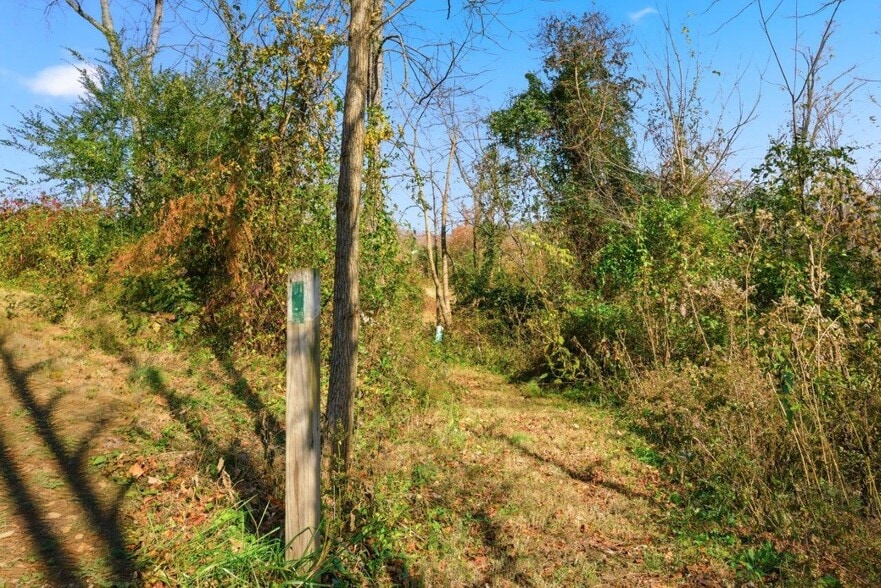 More Photos Of 204 Douglas Ln, Pearisburg Hospitality For Sale