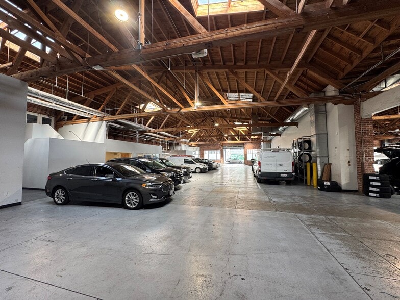 More Photos Of 2550 Webster St, Oakland Auto Dealership For Sale