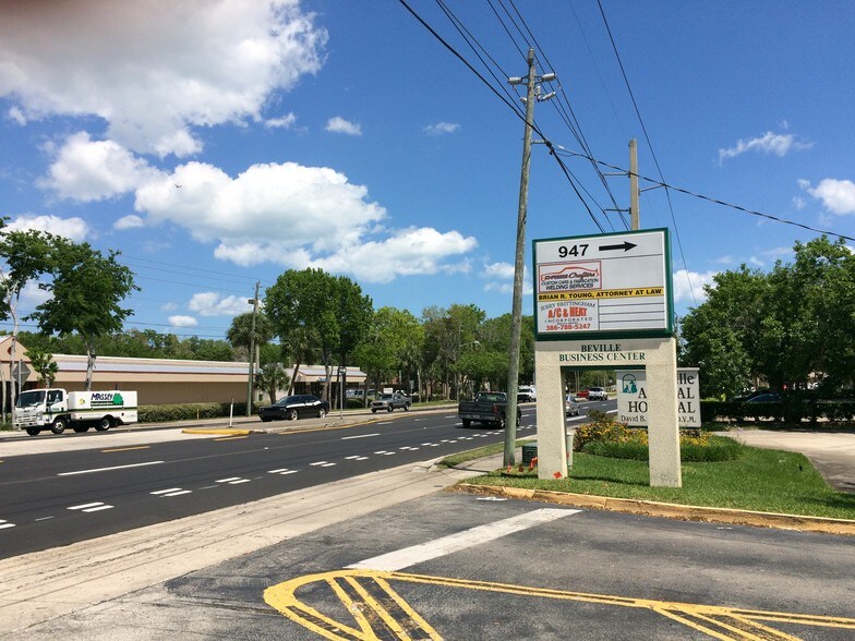 More Photos Of 947 Beville Rd, South Daytona Warehouse For Sale
