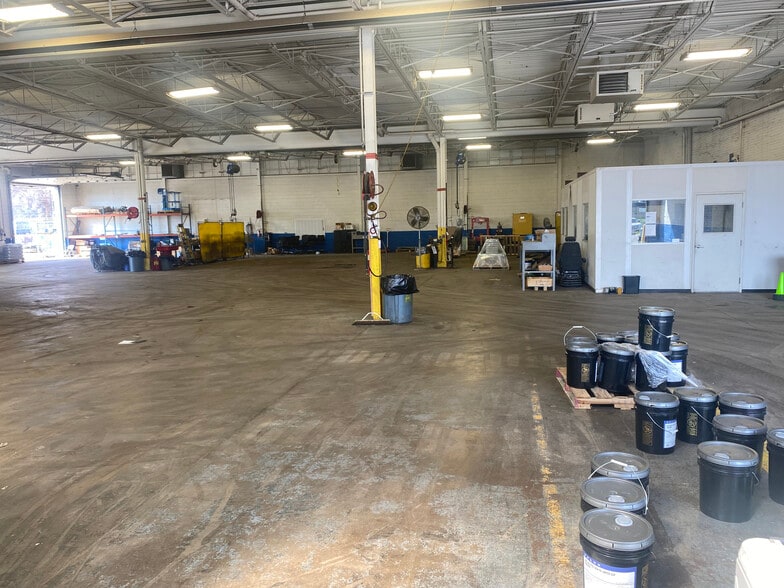 More Photos Of 5105-5151 Loraine St, Detroit Warehouse For Lease