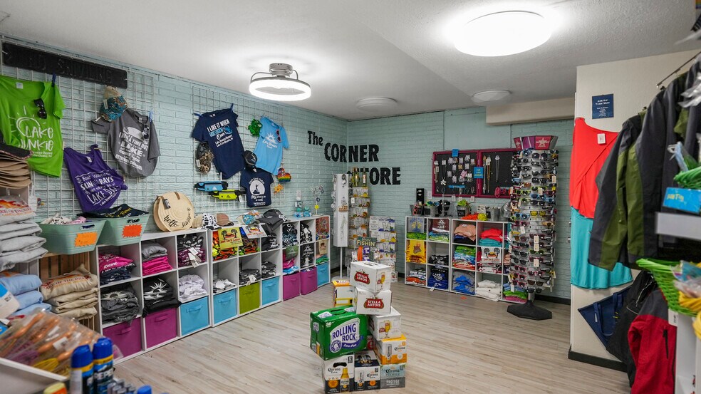 More Photos Of 91 Breeze Dr, Camdenton Hotel For Sale