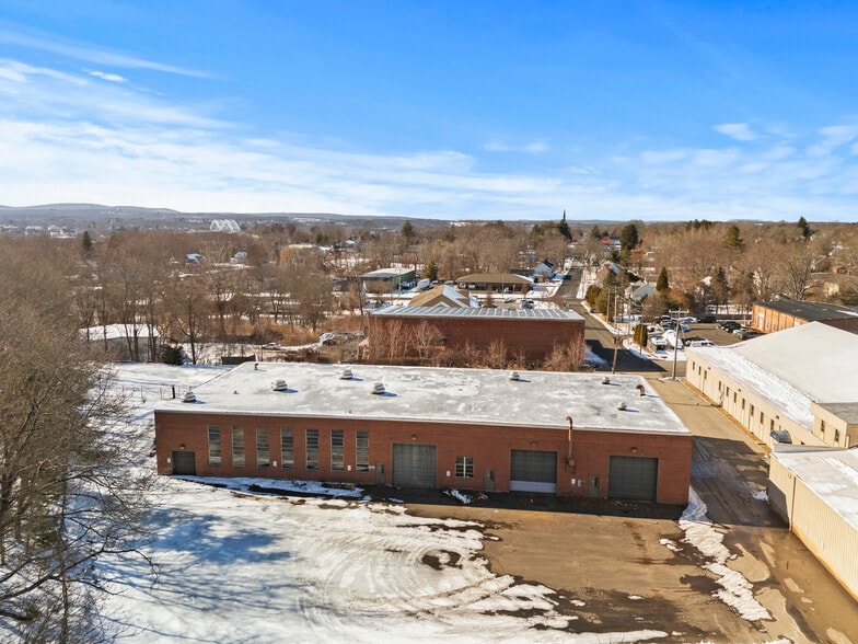 More Photos Of 251 Freestone Ave, Portland Manufacturing For Sale