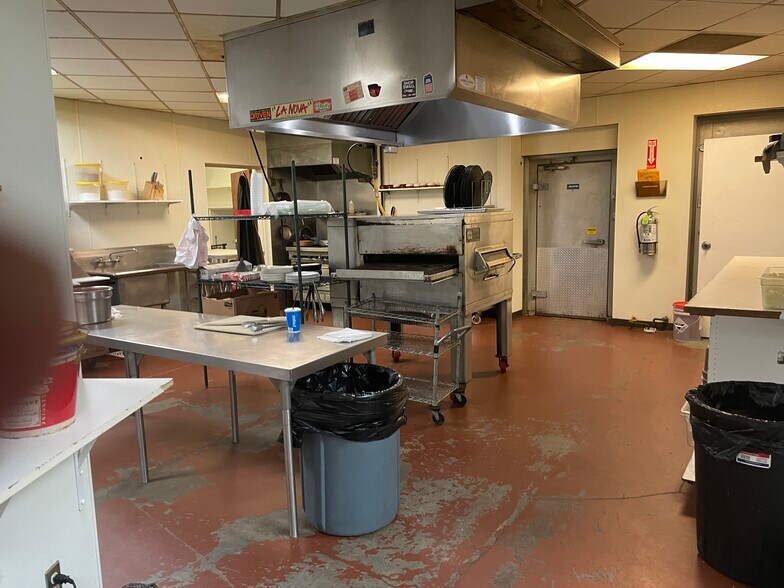 More Photos Of 2704 Walton Way, Marion Restaurant For Lease
