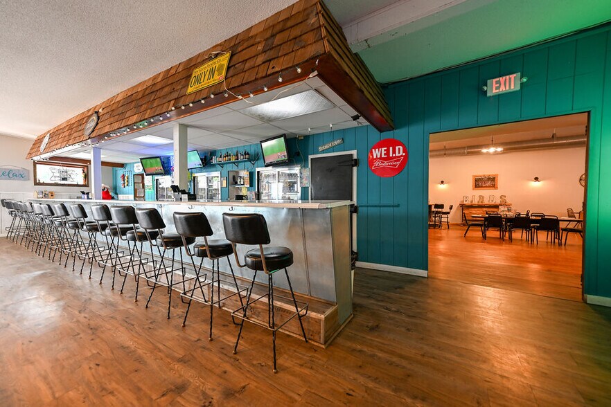 More Photos Of 115 Diamond St N, Ridgeland Restaurant For Sale