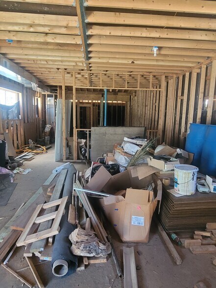 More Photos Of 3125 E New York St, Indianapolis Freestanding For Sale