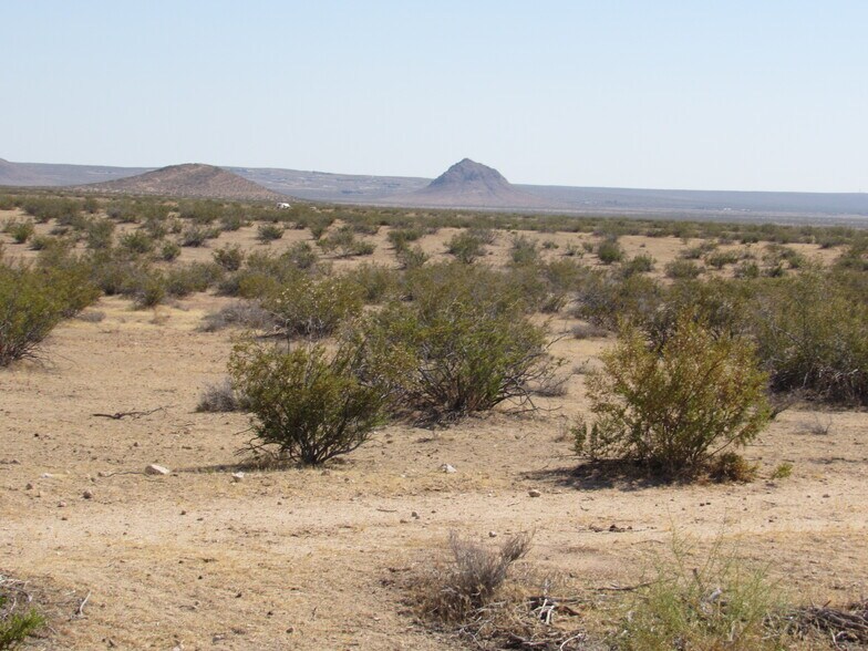 More Photos Of 227-071-05-00-6 Lindbergh Blvd, California City Land For Sale