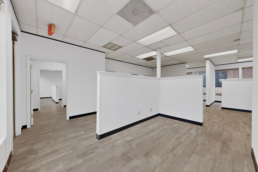 More Photos Of 8870 Business Park Dr, Austin Loft Creative Space For Lease