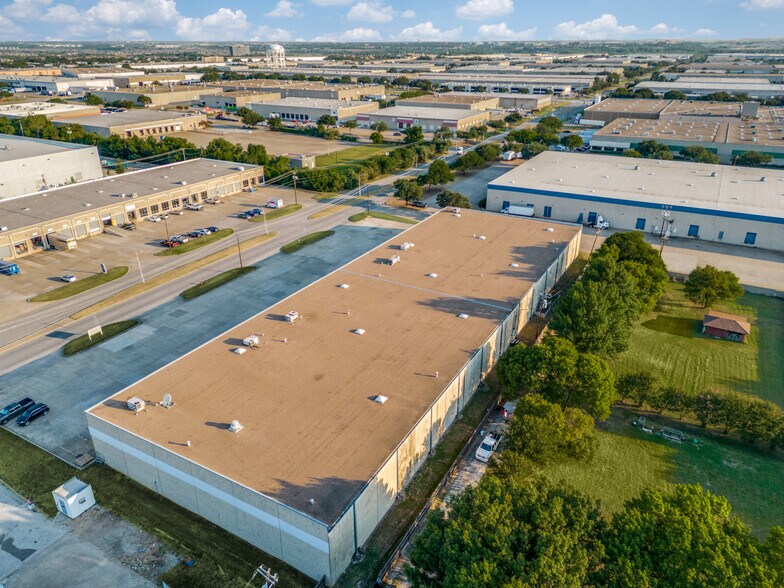 More Photos Of 1922-1938 N Great Southwest Pky, Grand Prairie Distribution For Lease