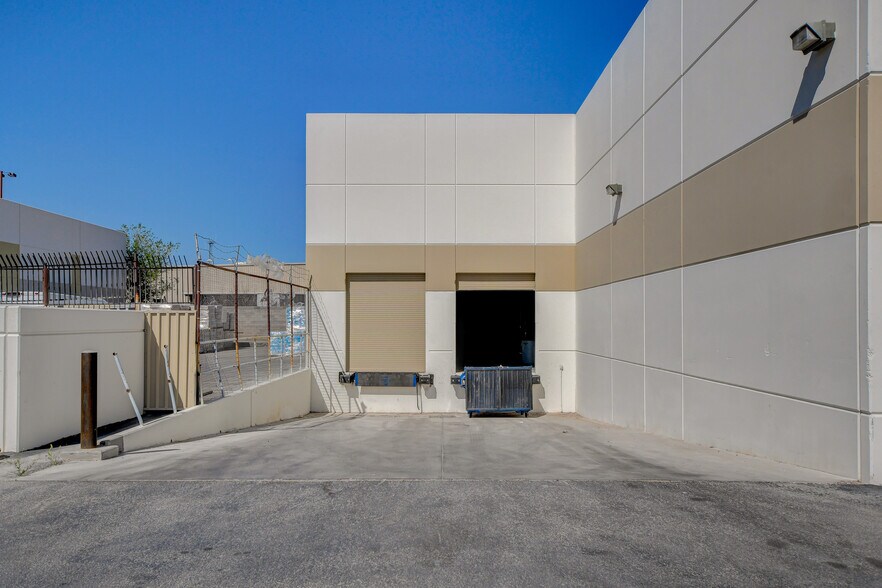 More Photos Of 201 E Mayflower Ave, North Las Vegas Warehouse For Lease