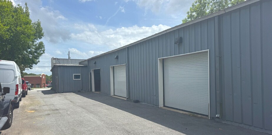 More Photos Of 6401 Spring St, Douglasville Freestanding For Lease