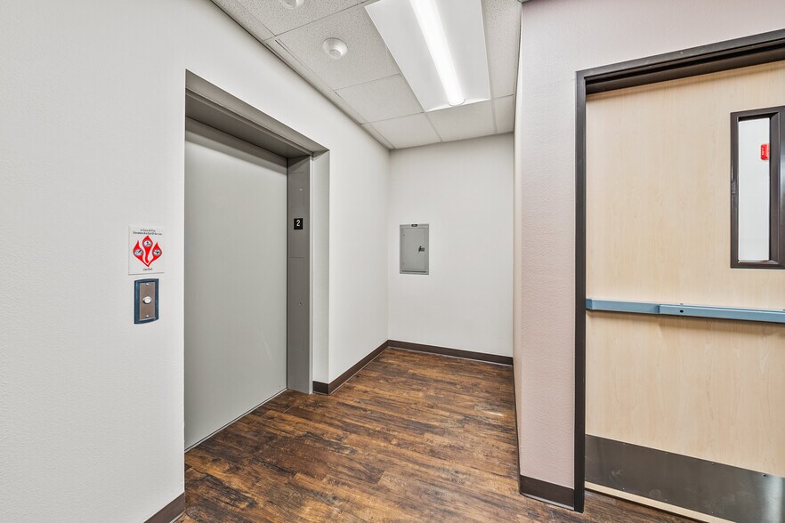 More Photos Of 2166 NW Vine St, Grants Pass Medical For Sale