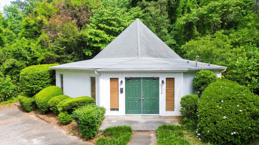 Primary Photo Of 2054 Harobi Dr, Tucker Specialty For Lease
