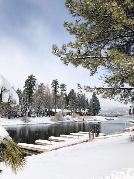 More Photos Of 214 Lagunita Ln, Big Bear Lake Hotel For Sale